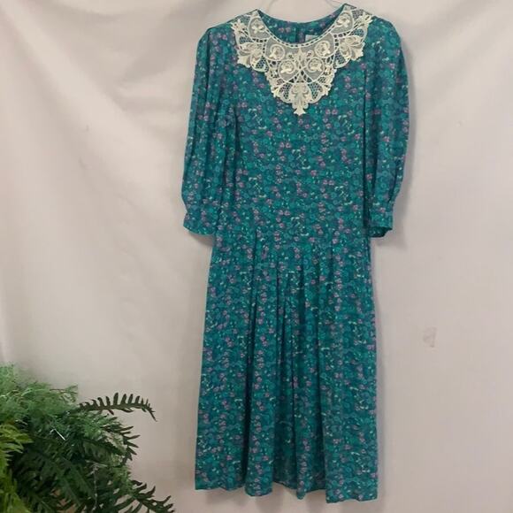 JANE SCHAFFHAUSEN MULTI LACE PRINT DRESS‎  6 - Picture 3 of 10